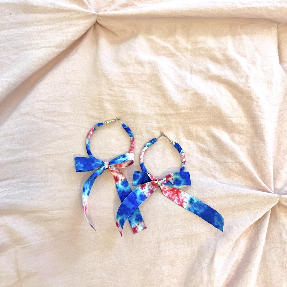 Blue and pink bow earrings